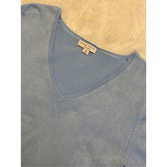 Liz Lange Maternity SZ M Woman’s Stylish Baby Blue V-Neck Top/Blouse/Sweater - Picture 4 of 10